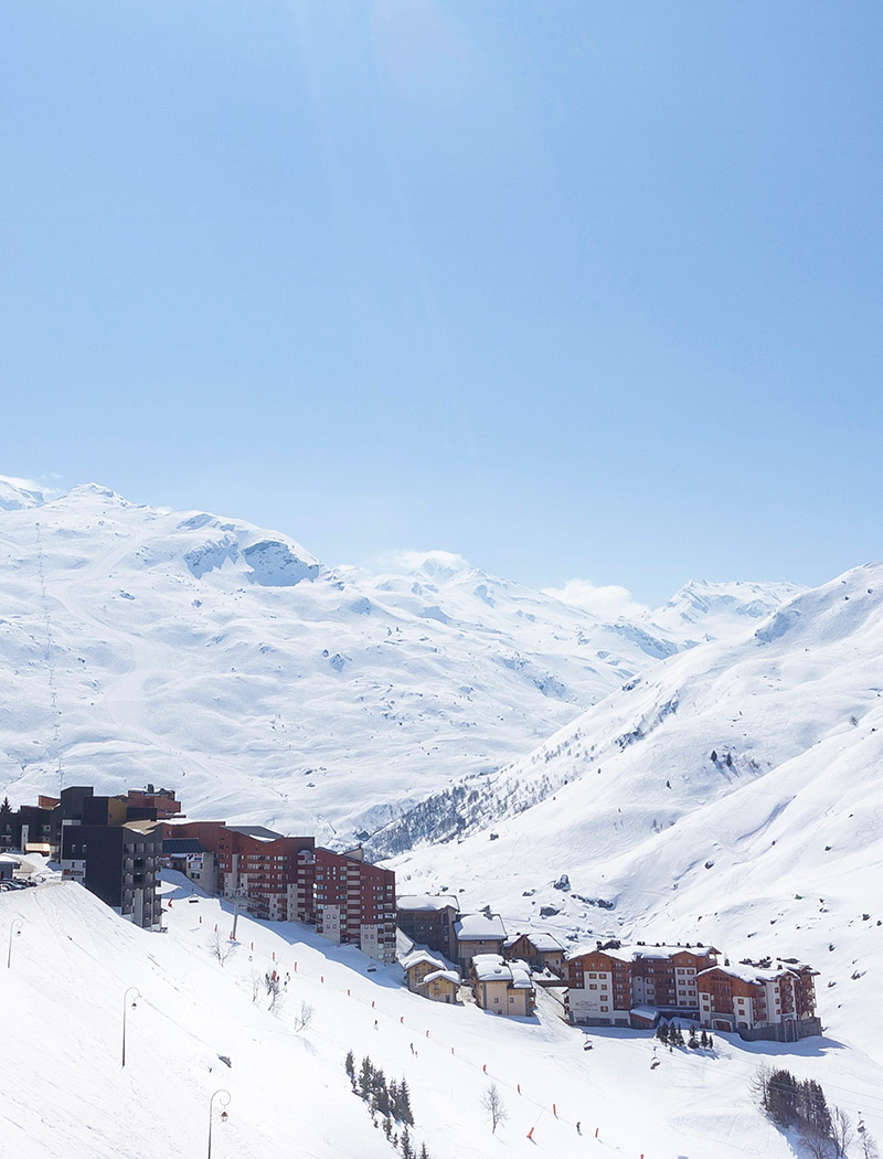 location les menuires au pied des pistes